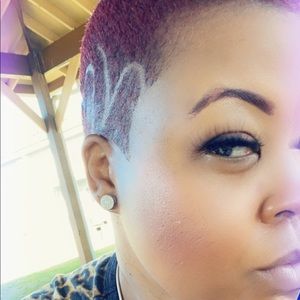 Meet your Posher, Kira